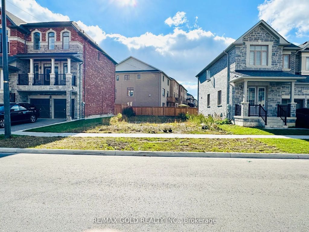 180 Thornbush Boulevard, Brampton