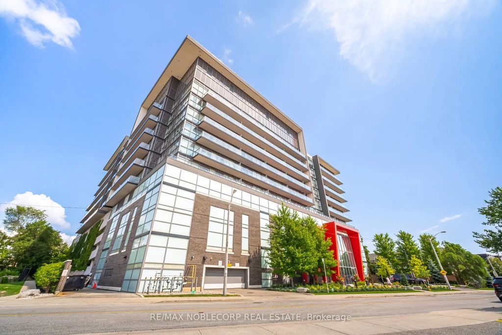 15 James Finlay Way 624, Toronto W05
