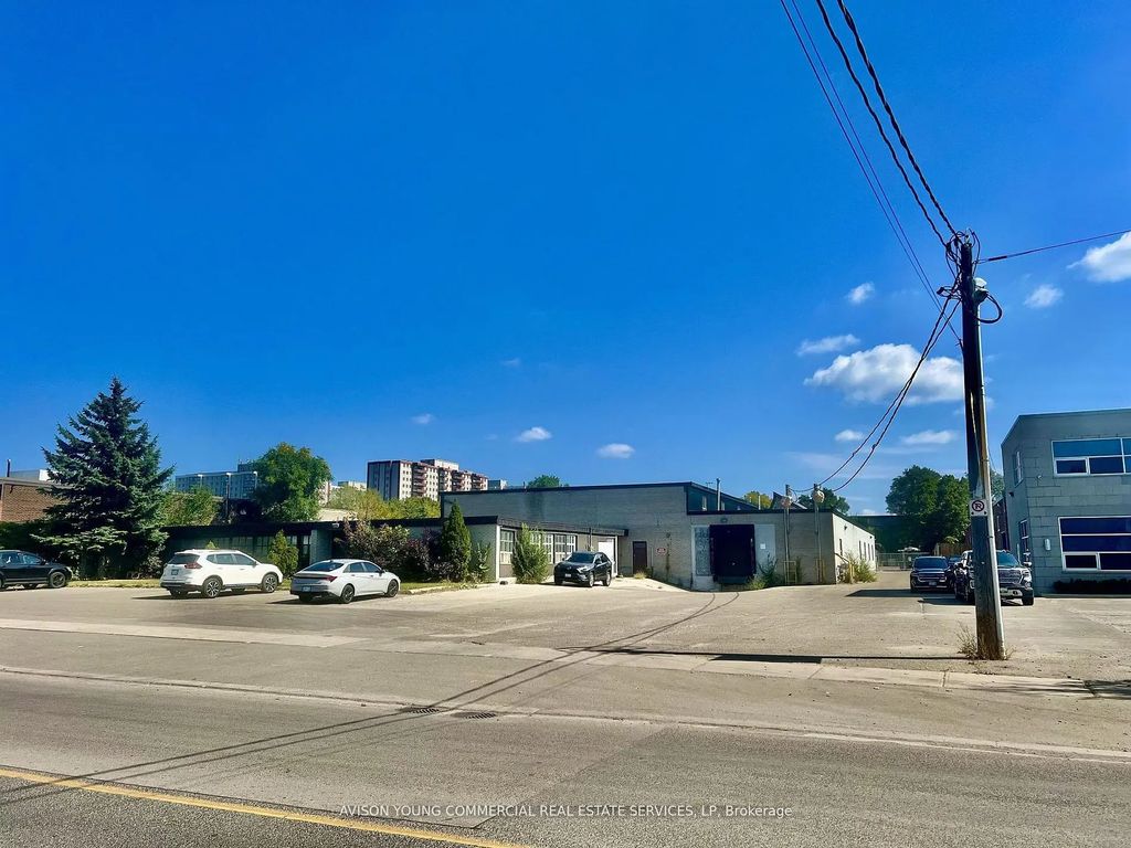 5 Sheffield Street, Toronto W04