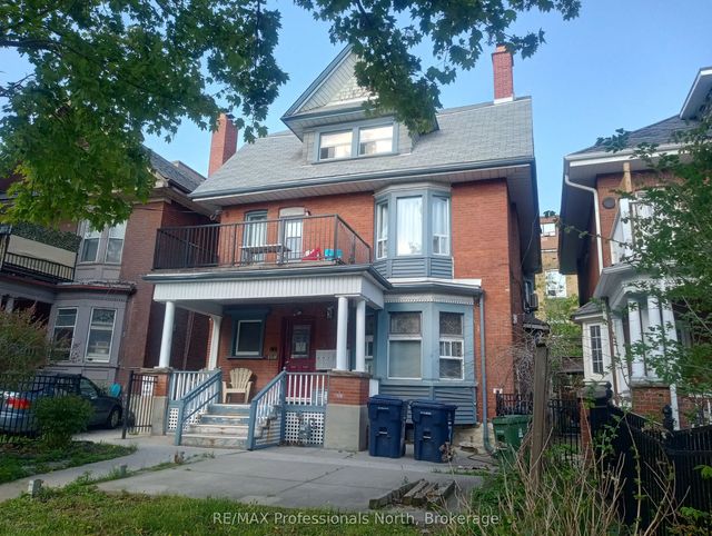 3 Maynard Avenue, Toronto W01