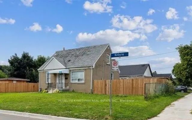14 Kirby Road, Toronto W05