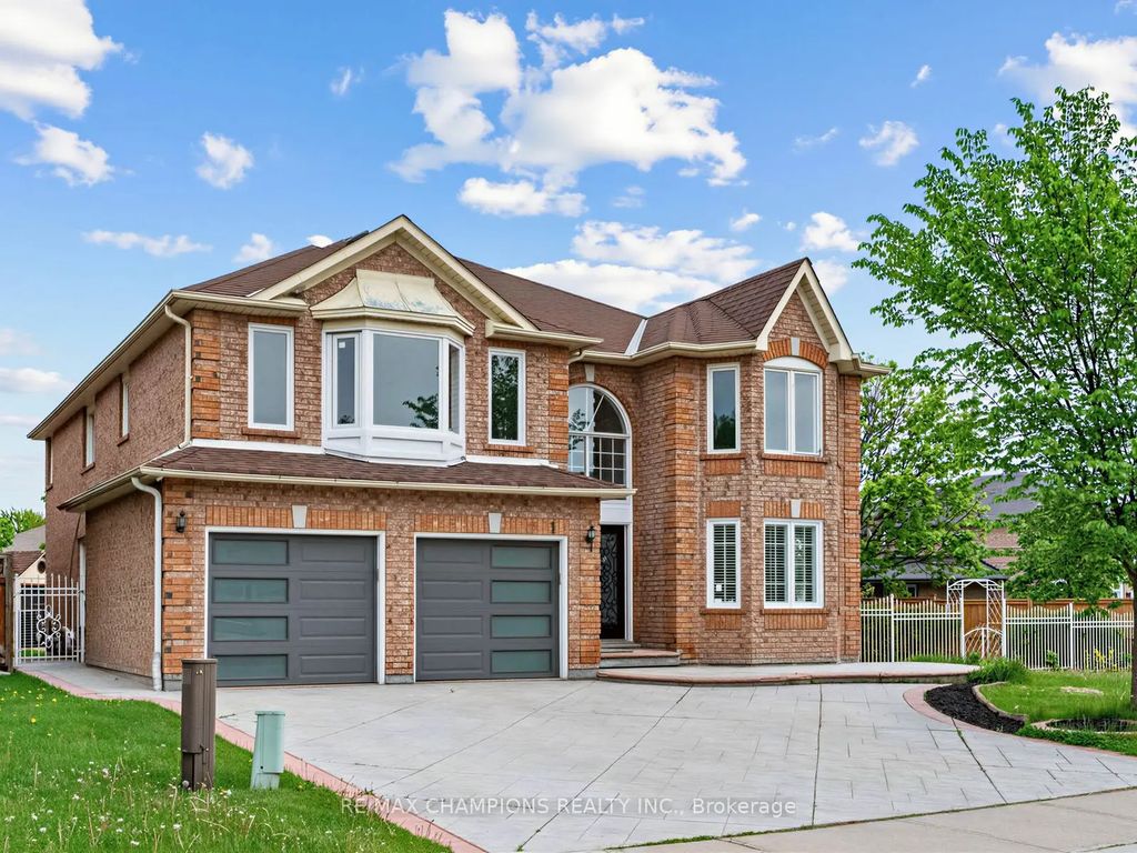 1 Cluster Oak Place, Brampton