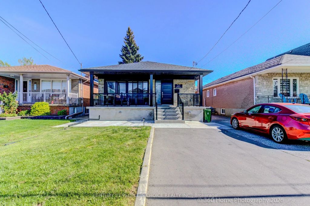 37 Bentworth Avenue Lower, Toronto W04