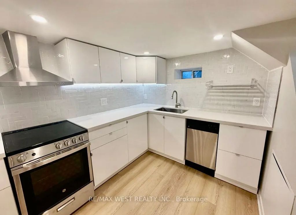 10 Vimy Avenue Bsmt, Toronto W04