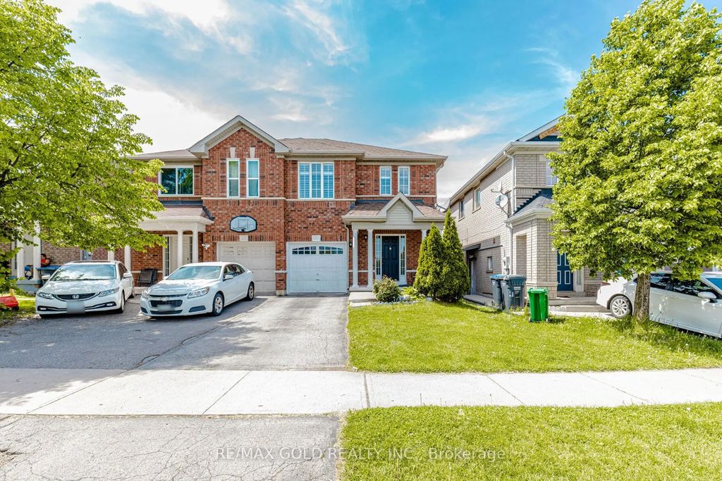28 Rivermere Court, Brampton