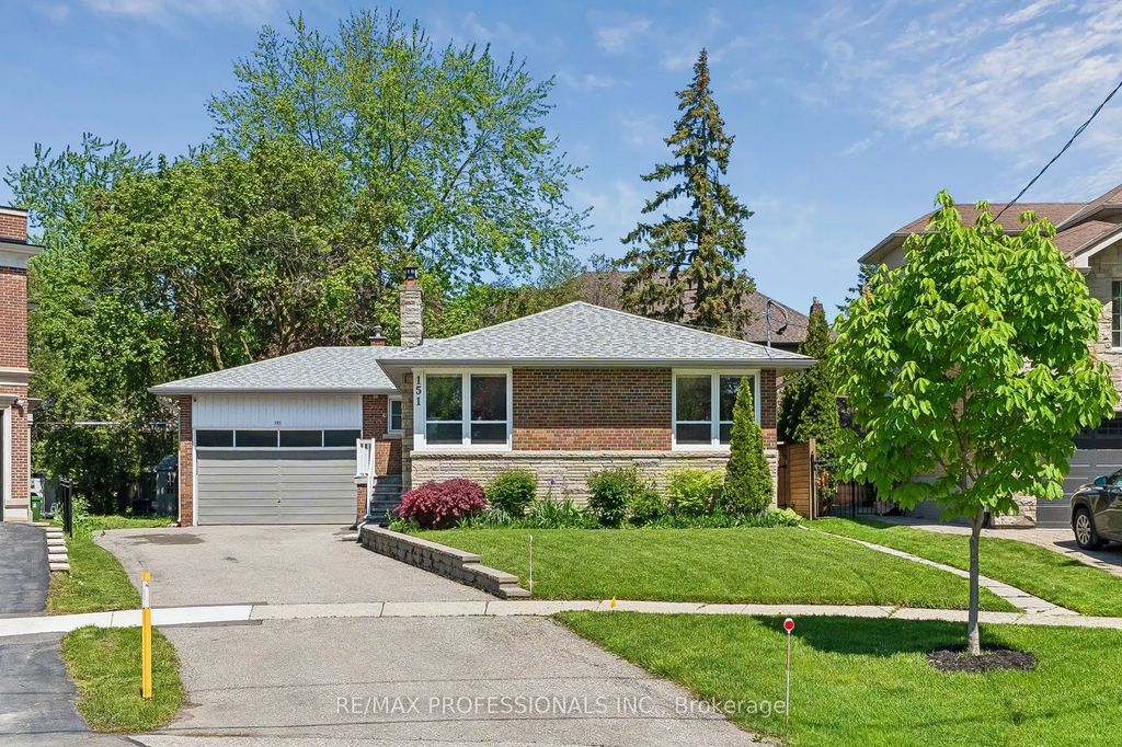 151 Perry Crescent, Toronto W08