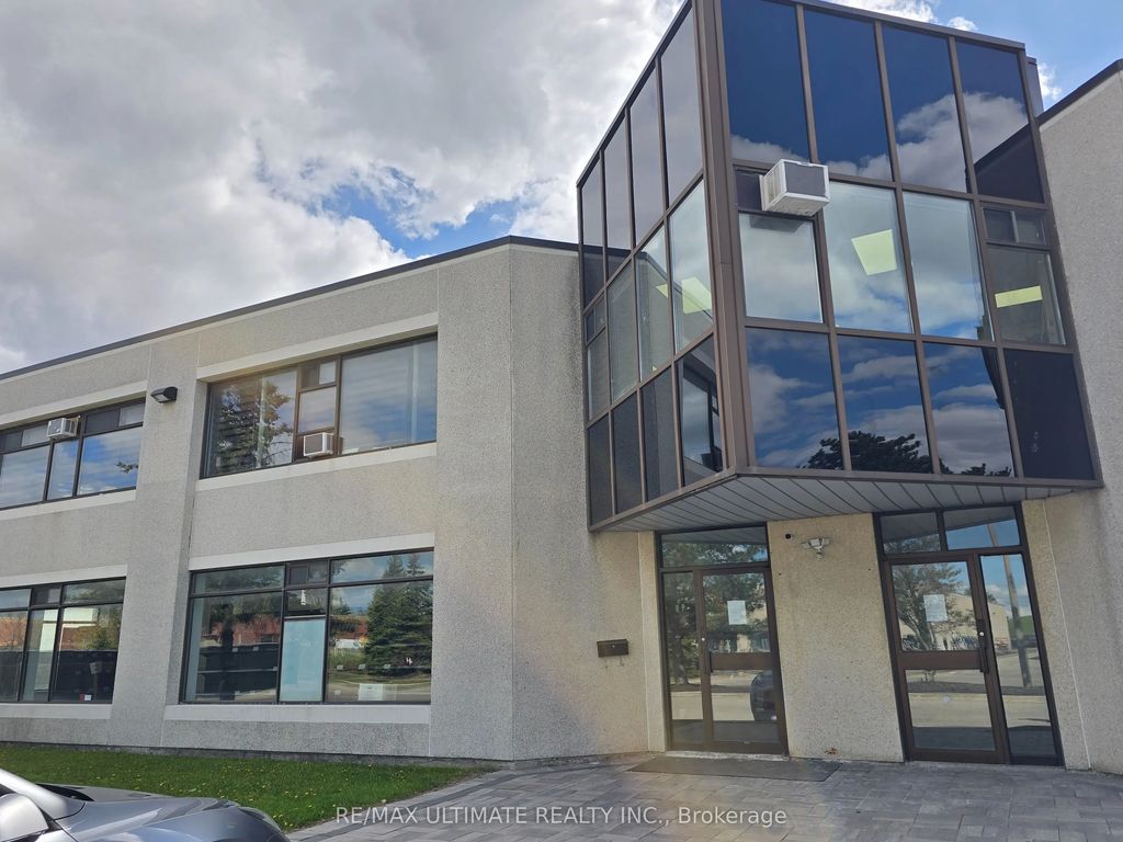 386 Deerhurst Drive A, Brampton