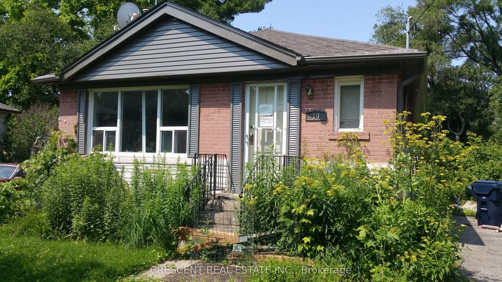 10 Shaver Court, Toronto W08