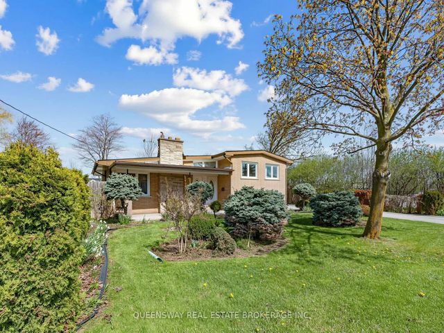 517 Pinegrove Road, Oakville