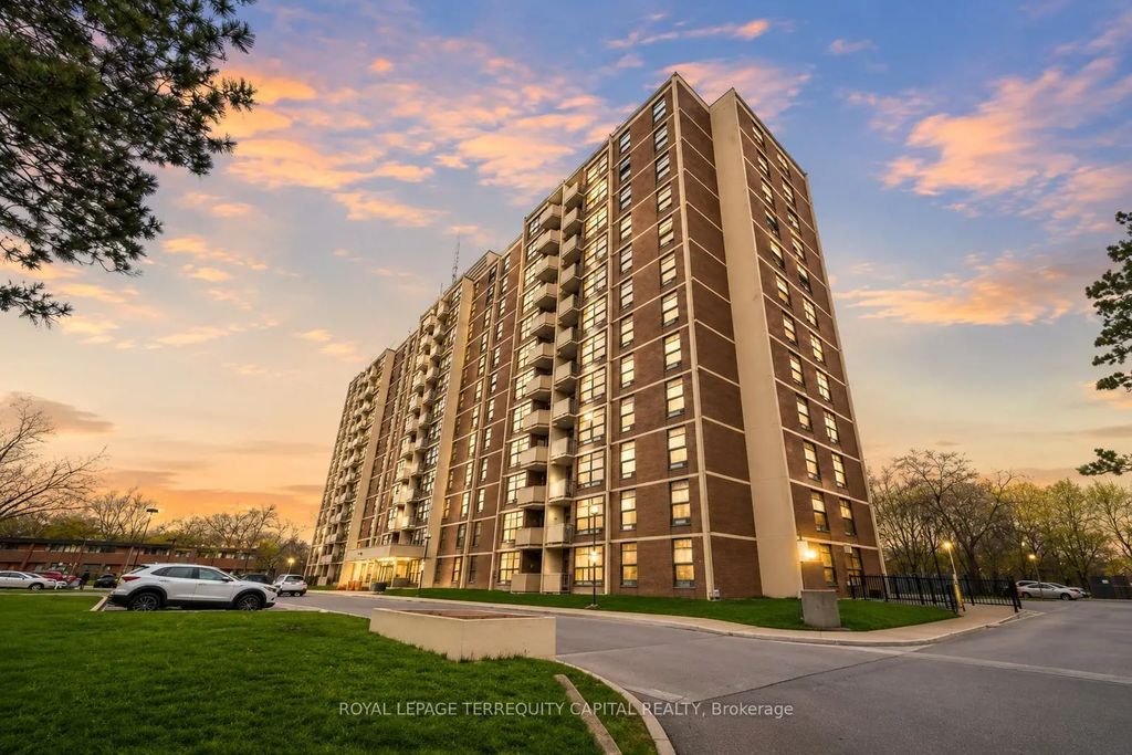 345 Driftwood Avenue 1109, Toronto W05
