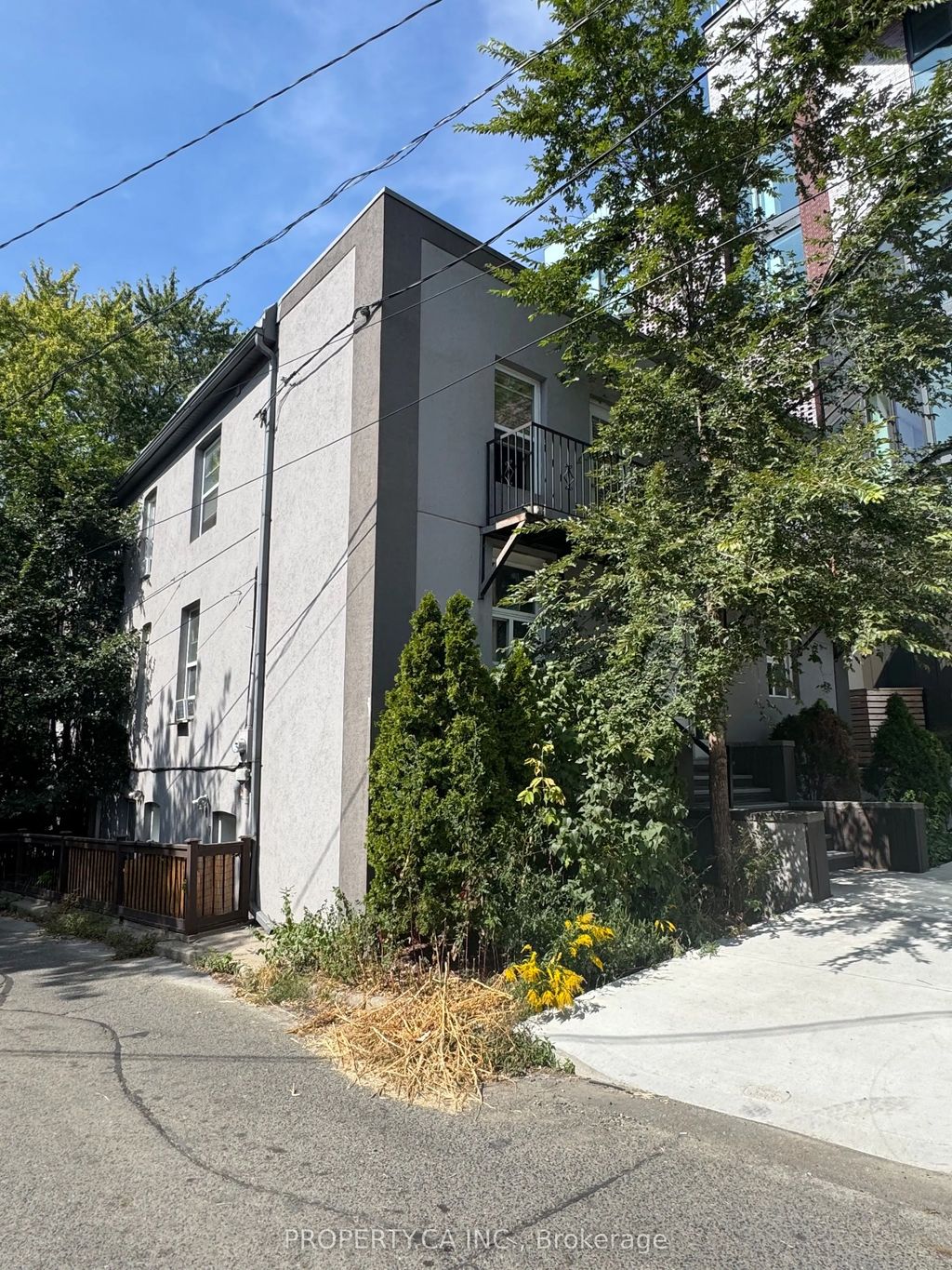 22 Brad Street, Toronto W02