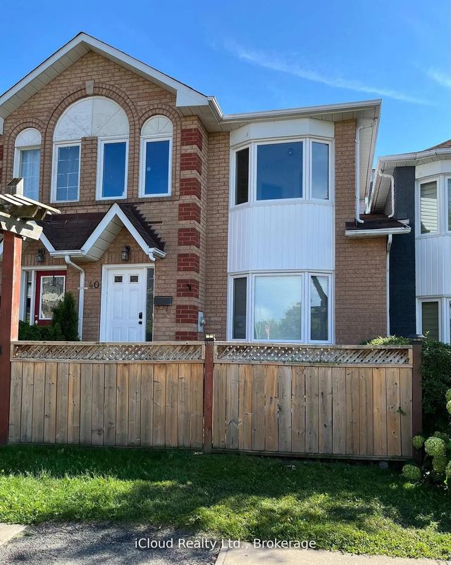 40 Glenashton Drive, Oakville
