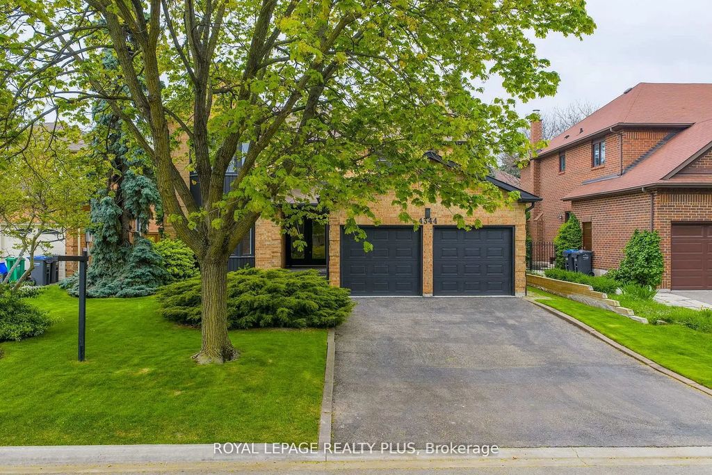 4344 Dallas Court, Mississauga