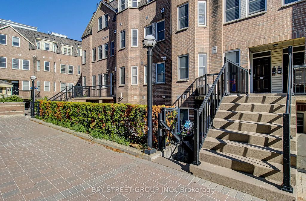 760 Lawrence Avenue Sw 87, Toronto W04