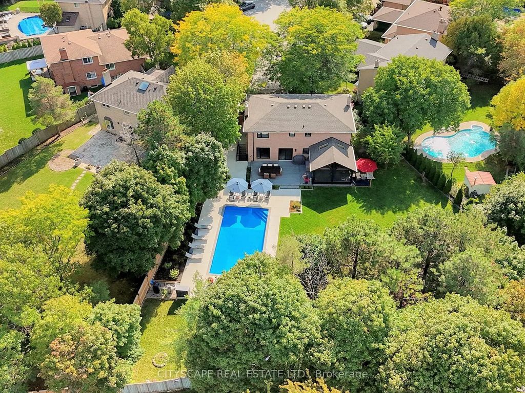 2585 Kenna Court, Mississauga