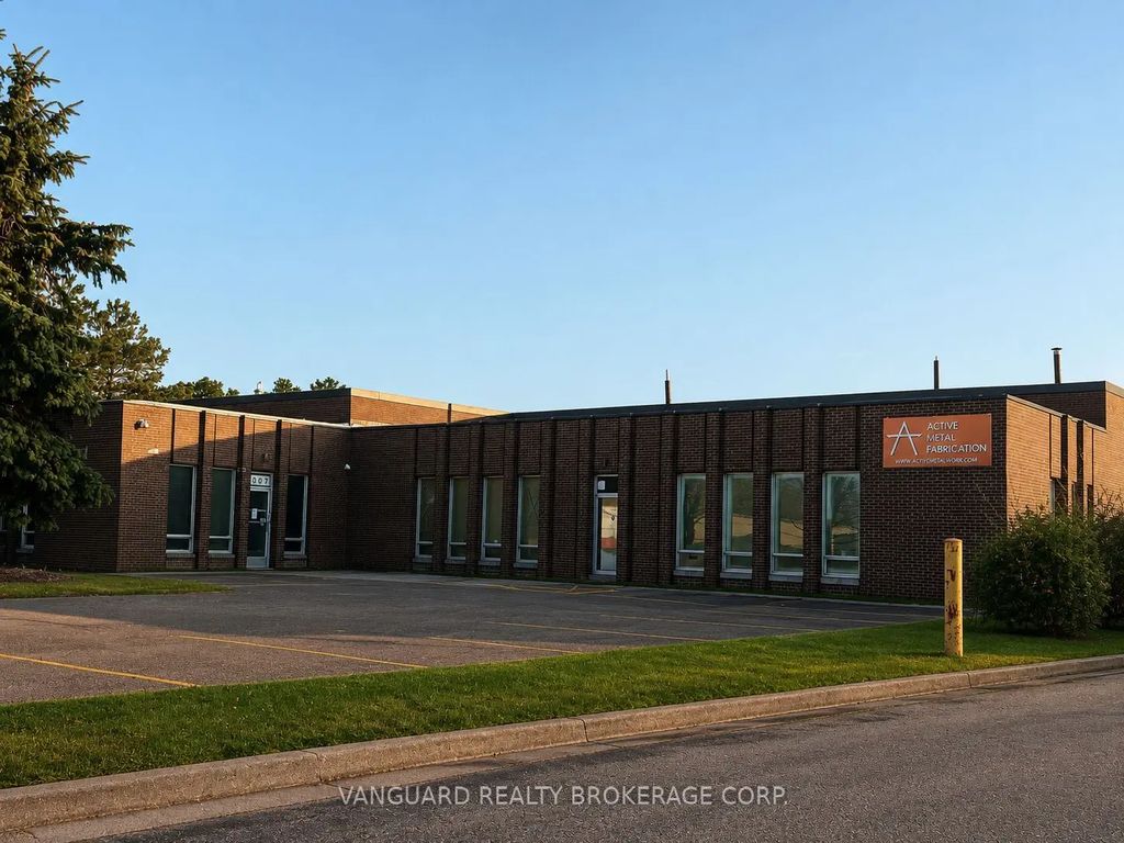 1001 Flint Road, Toronto W05