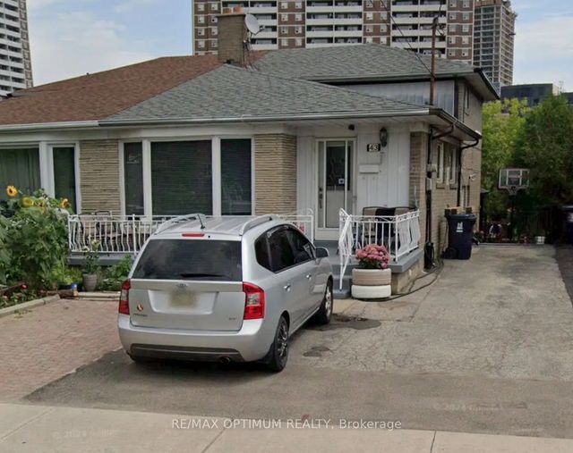 43 Lindylou Road, Toronto W05