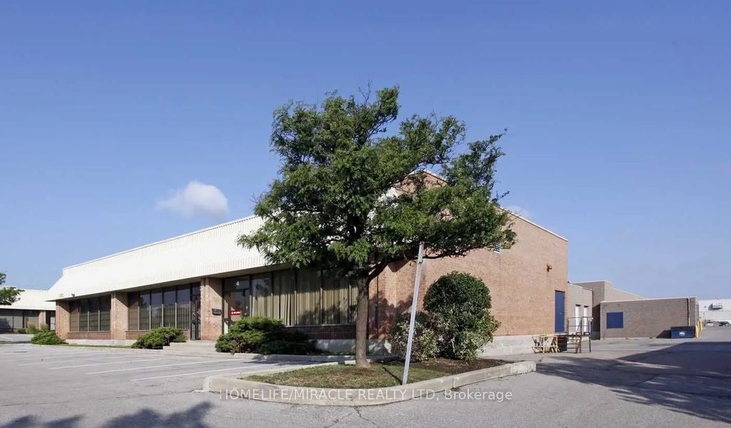 5716 Coopers Avenue 12, Mississauga