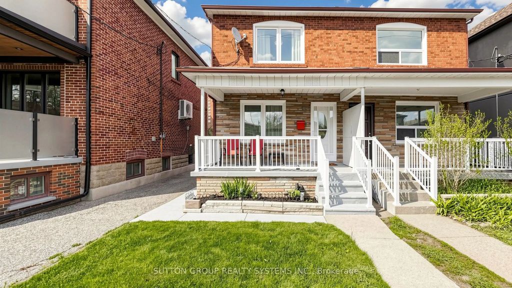 91 Kirknewton Road, Toronto W03