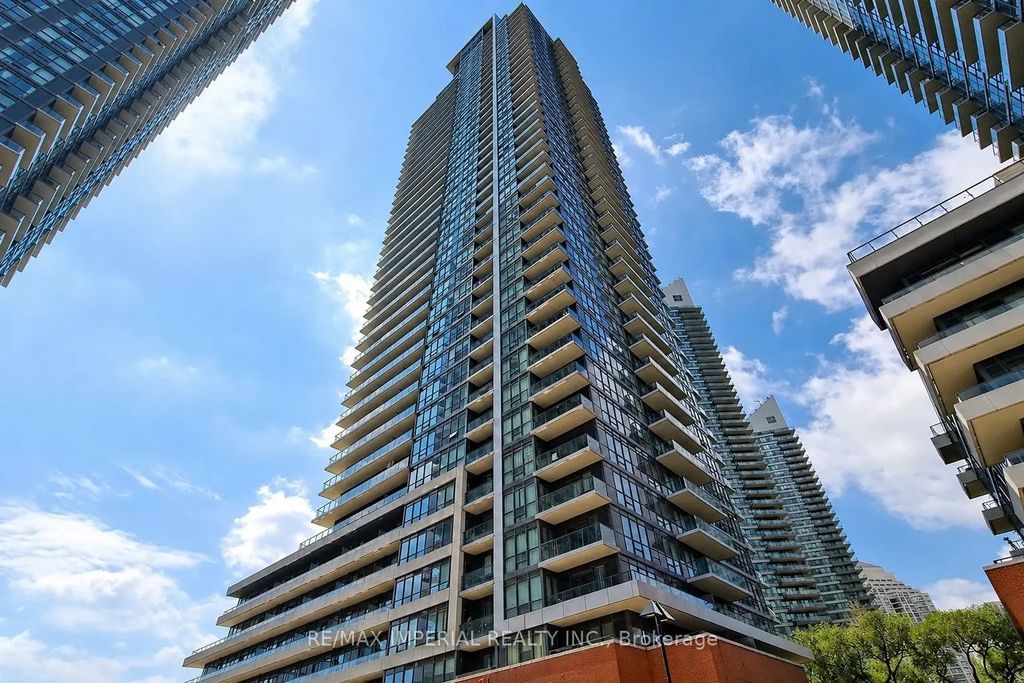 2212 Lake Shore Boulevard W 3001, Toronto W06