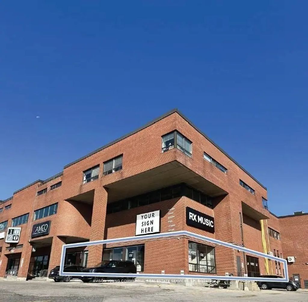 1020 Lawrence Avenue W 102, Toronto W04