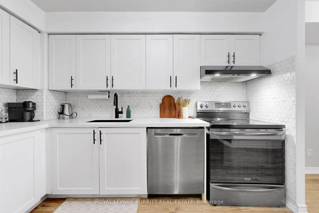 3888 Duke Of York Boulevard 927, Mississauga