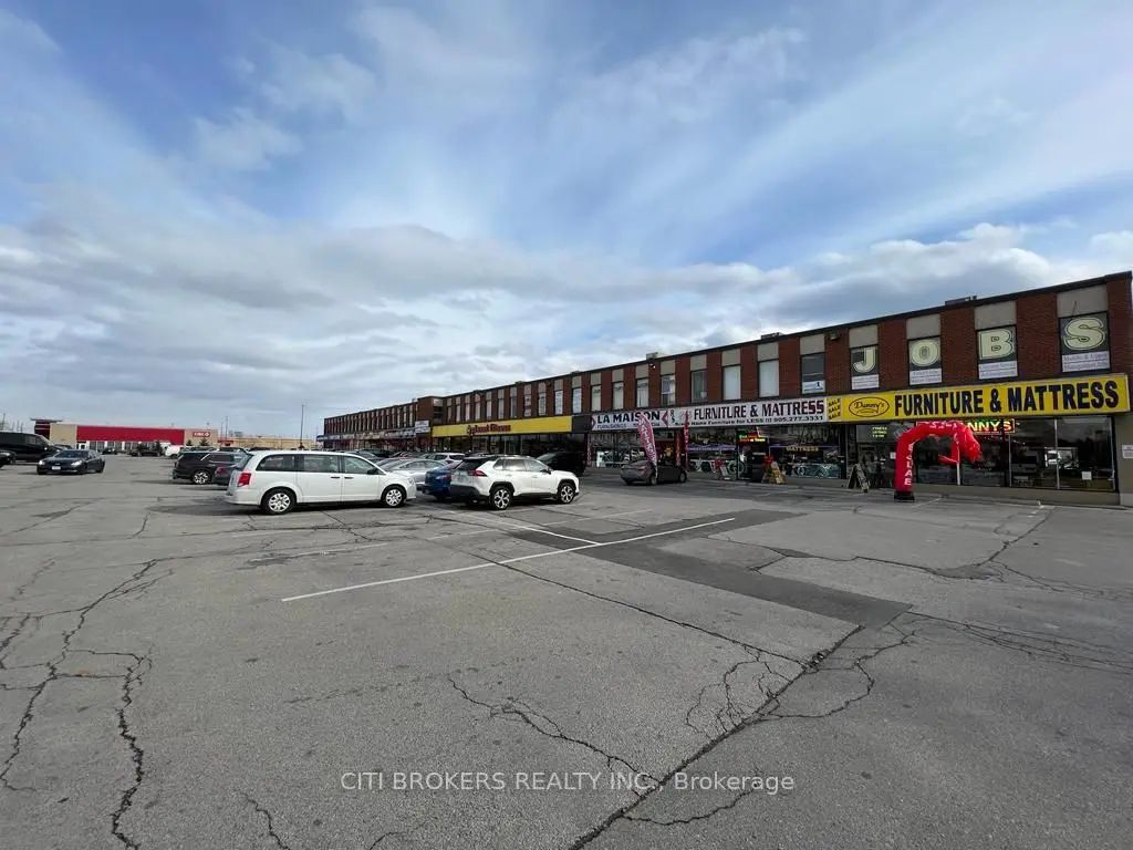 1458 Dundas Street E 109, Mississauga