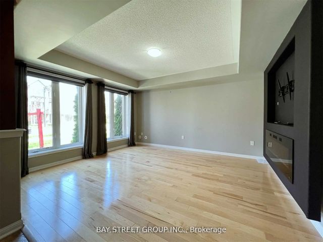 656 Holly Avenue, Milton