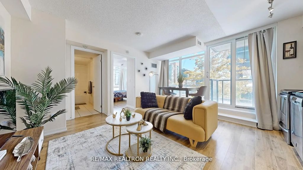 20 Joe Shuster Way #202, Toronto W01