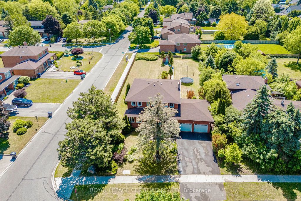 28 Walker Road E, Caledon