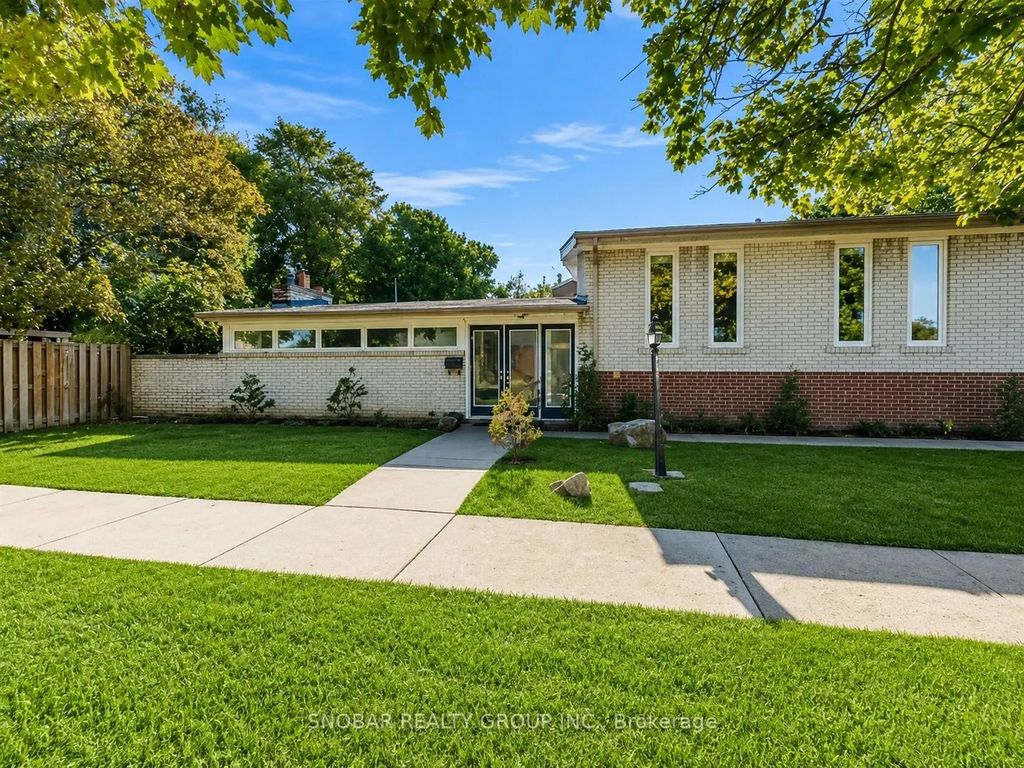 141 Summitcrest Drive, Toronto W09