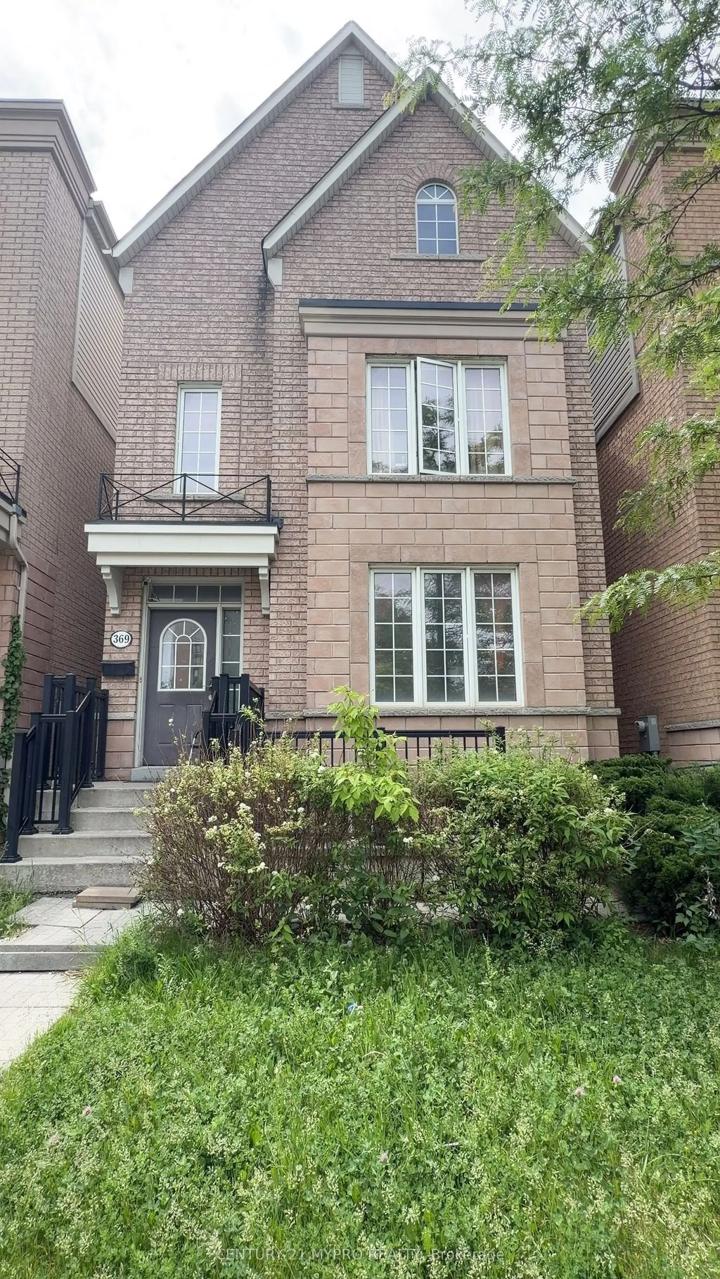369 Assiniboine Road, Toronto W05