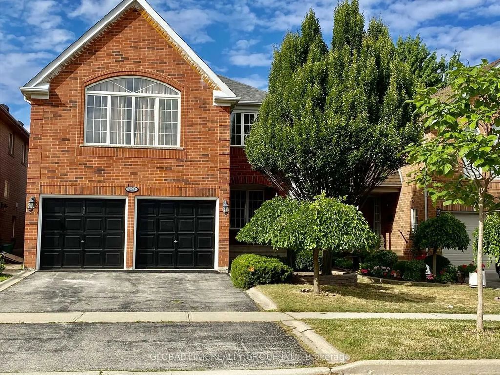 5271 Russell View Road, Mississauga