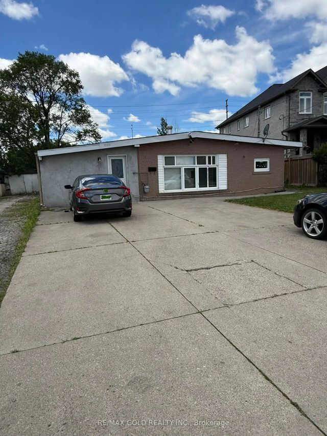 7530 Redstone Road, Mississauga