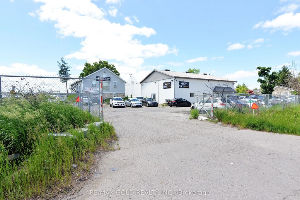 14940 Hurontario Street, Caledon