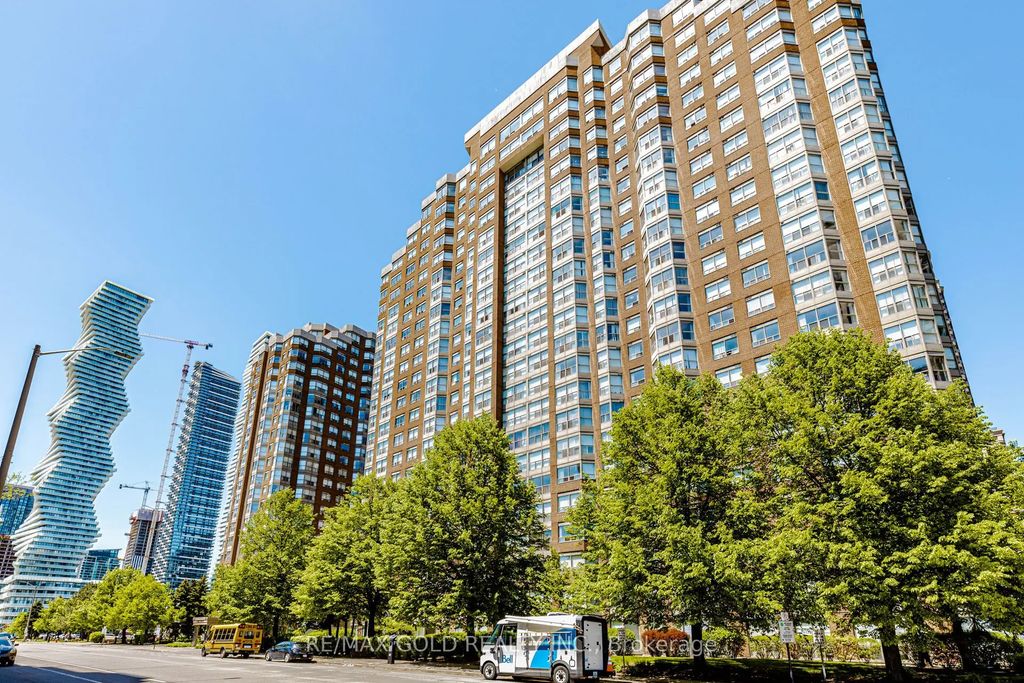 325 Webb Drive Ph 201, Mississauga