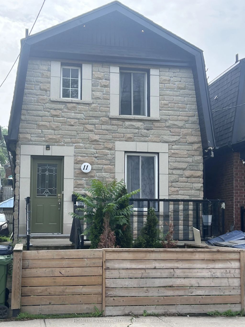 11 Humber Boulevard Upper, Toronto W03