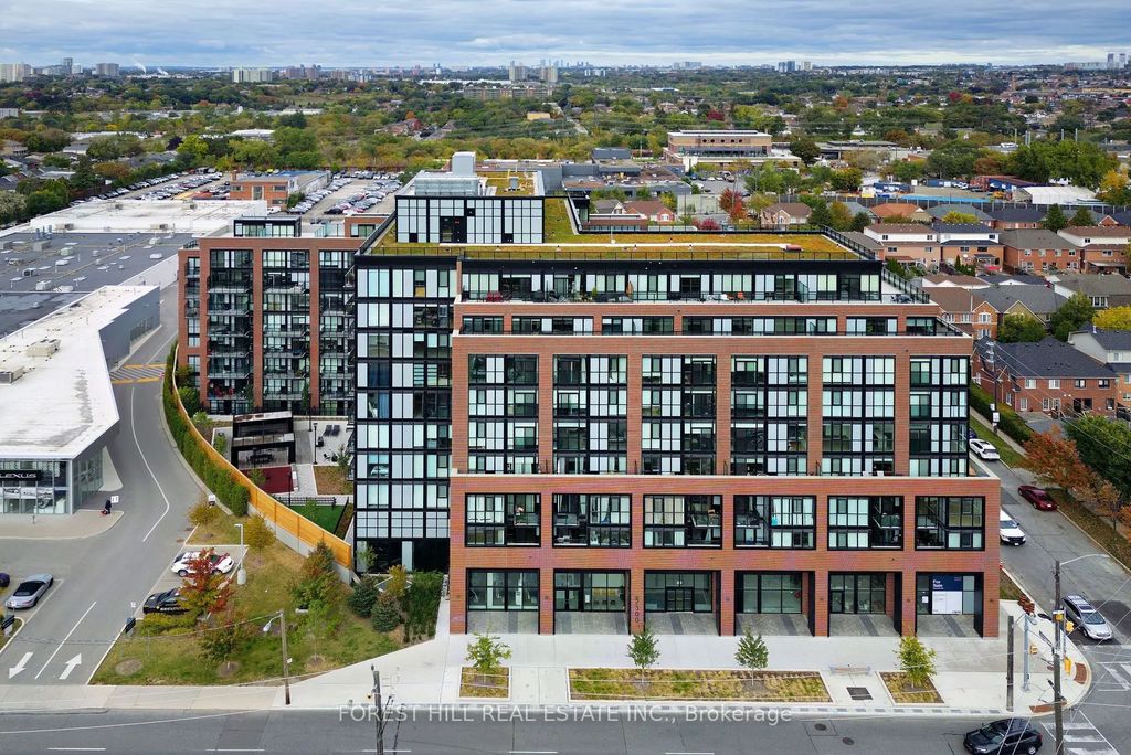 2300 St Clair Avenue W 725, Toronto W02