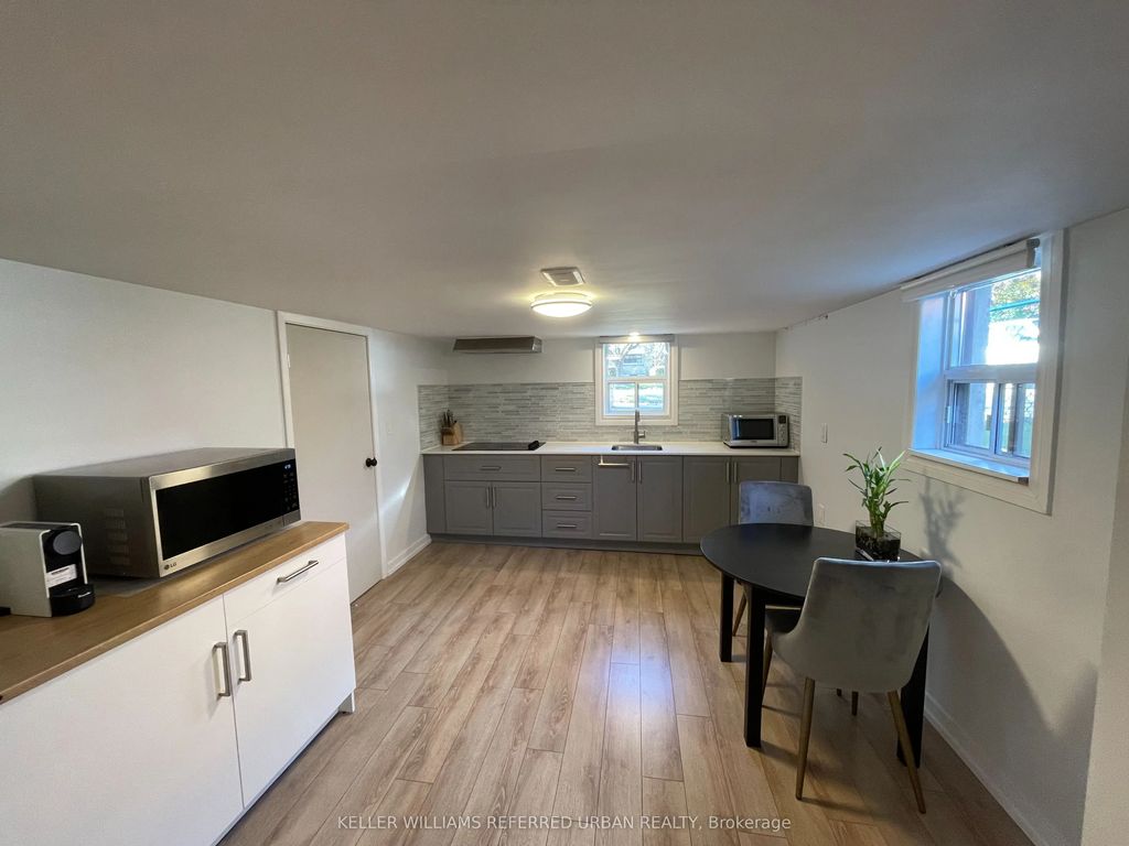 7 Ashmore Avenue Lower, Toronto W07