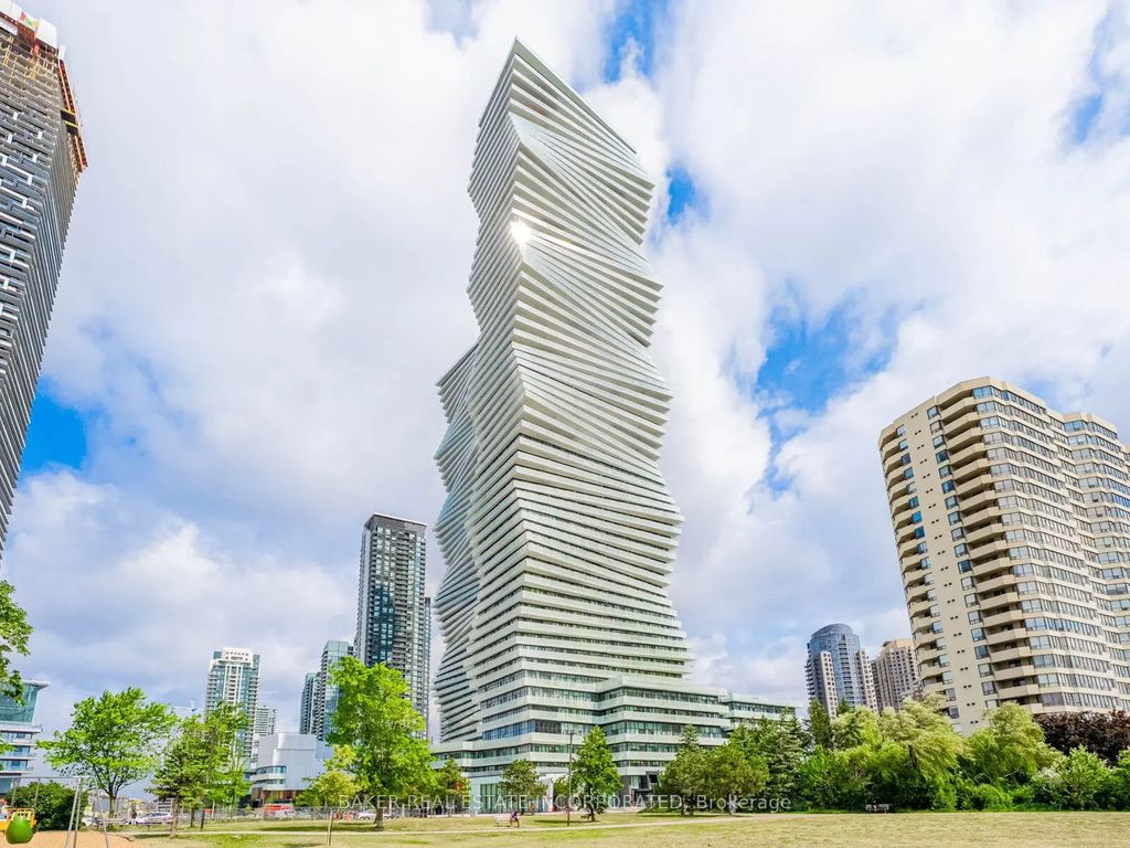 407 Webb Drive Th 12, Mississauga