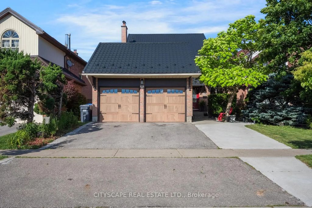 301 Kingsbridge Garden, Mississauga