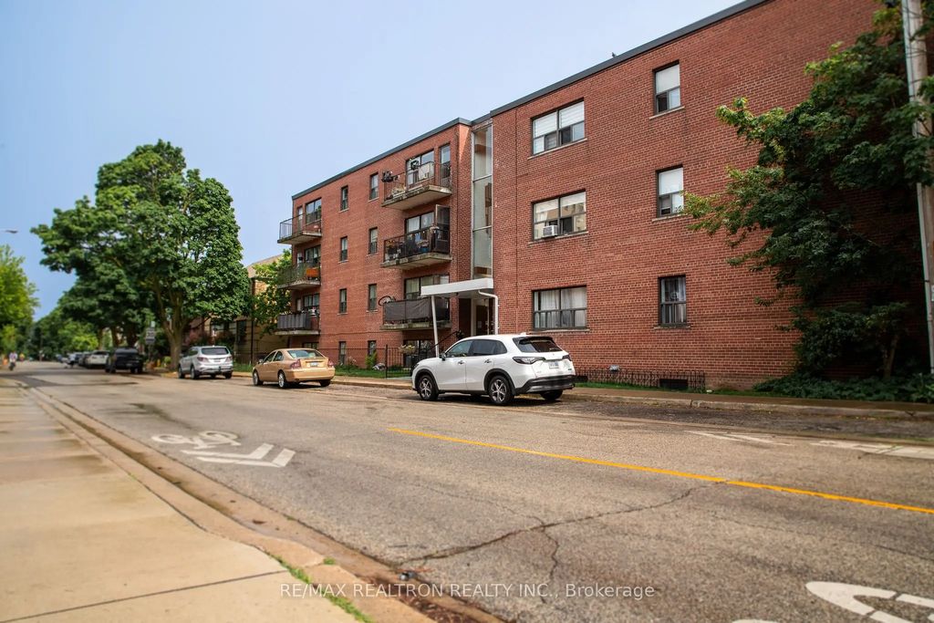 2519 Lake Shore Boulevard W 303, Toronto W06