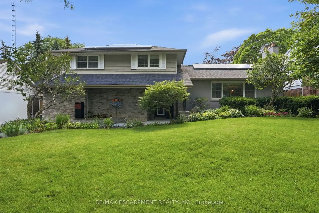 1321 Fairway Court, Burlington