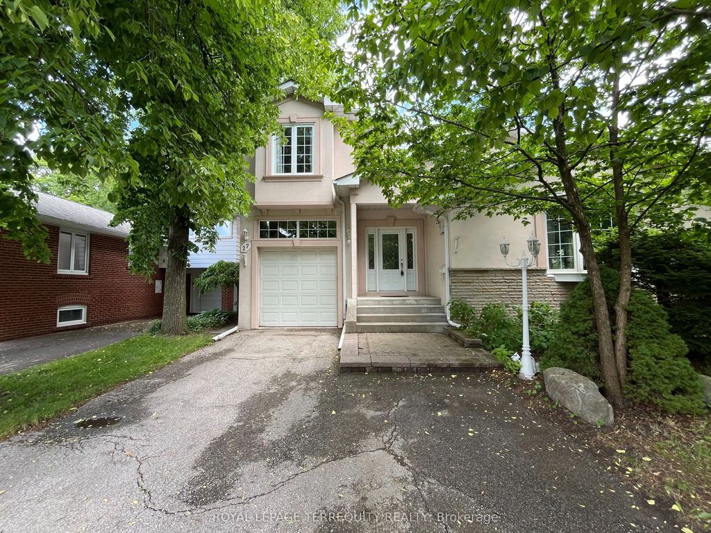 27 Shadwick Drive, Toronto W09
