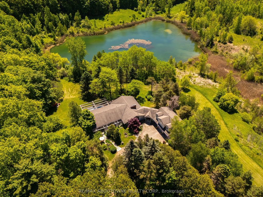 2360 8 Side Road, Burlington