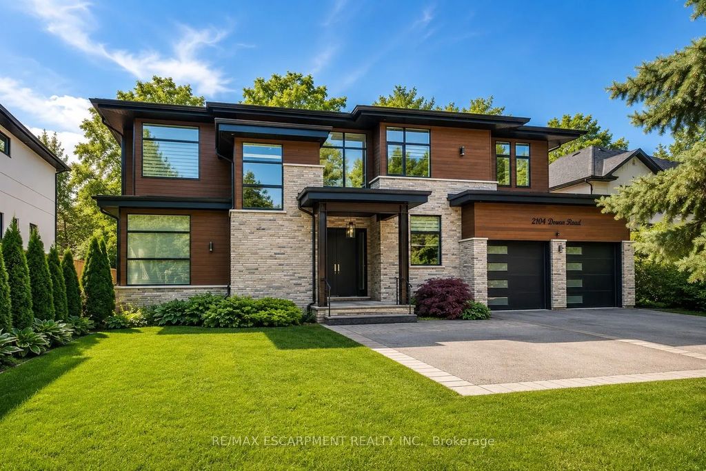 2104 Devon Road, Oakville