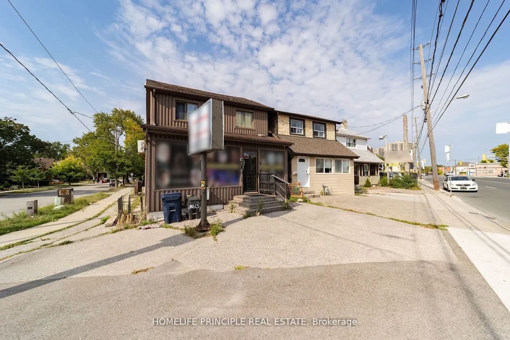 1608 Weston Road, Toronto W04