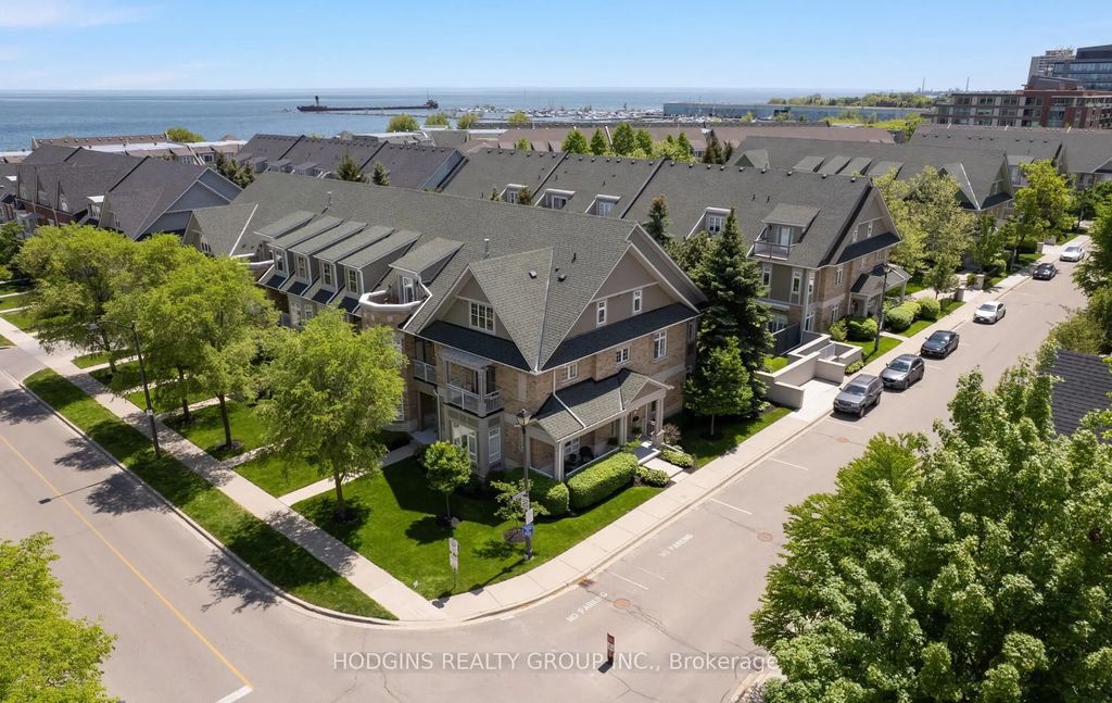 136 St Lawrence Drive 42, Mississauga