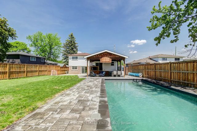200 Delrex Boulevard, Halton Hills