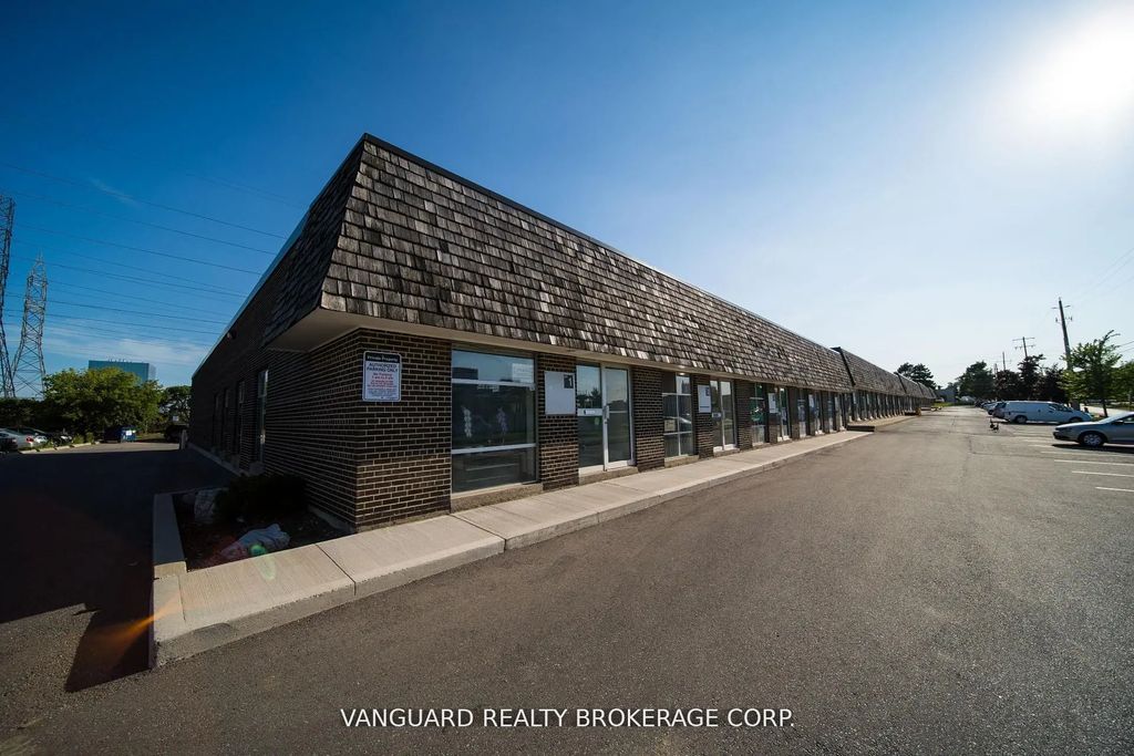 45 Brisbane Road 9, Toronto W05